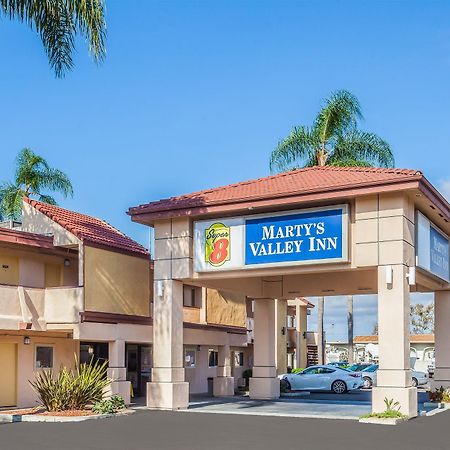 Super 8 By Wyndham Oceanside Marty'S Valley Inn Ngoại thất bức ảnh