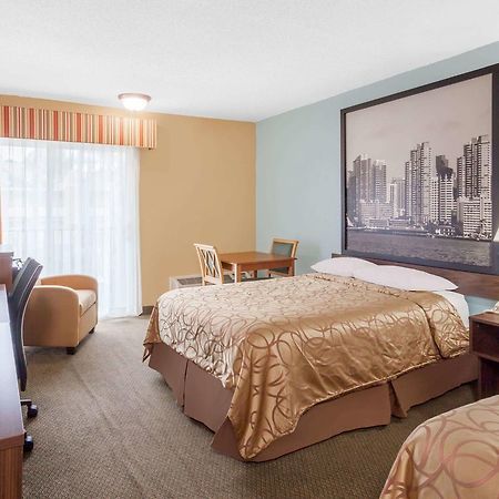 Super 8 By Wyndham Oceanside Marty'S Valley Inn Ngoại thất bức ảnh