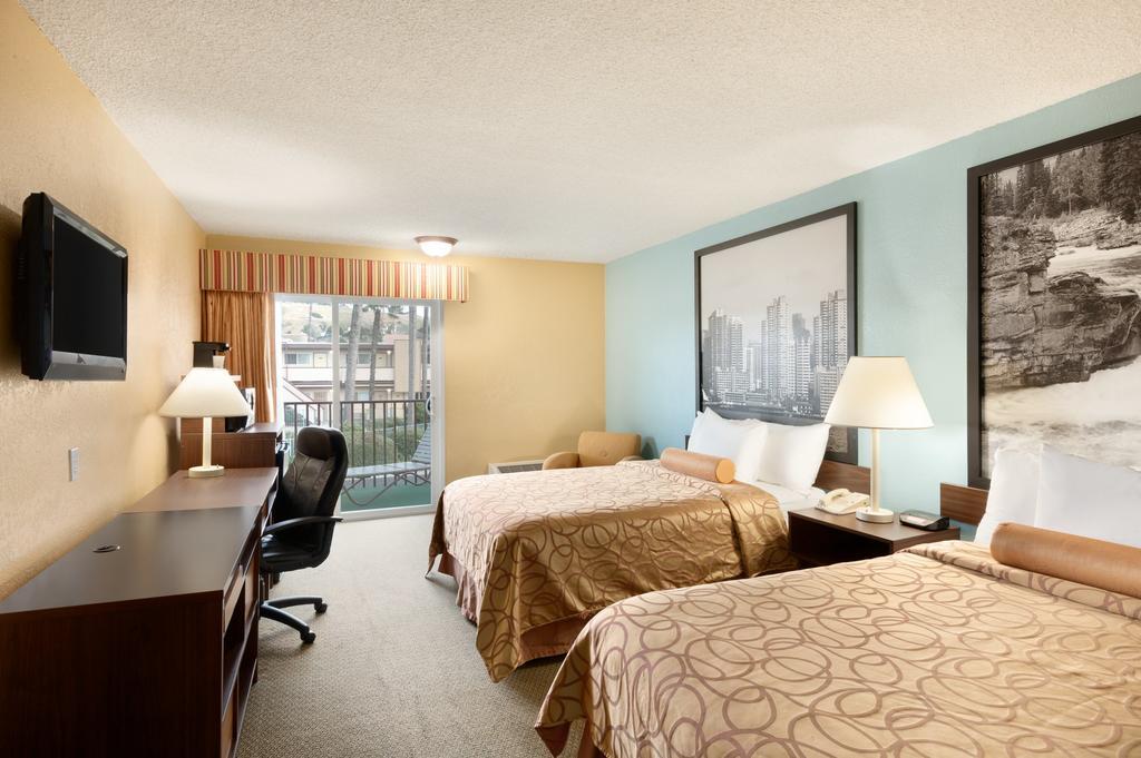 Super 8 By Wyndham Oceanside Marty'S Valley Inn Phòng bức ảnh