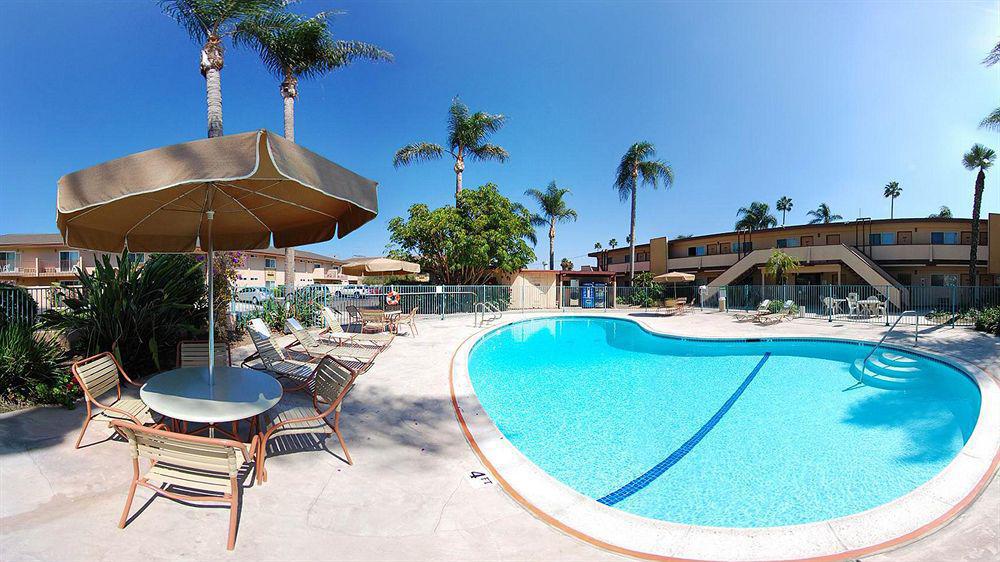Super 8 By Wyndham Oceanside Marty'S Valley Inn Ngoại thất bức ảnh