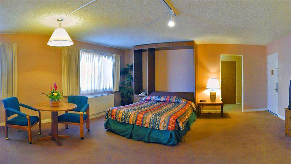 Super 8 By Wyndham Oceanside Marty'S Valley Inn Ngoại thất bức ảnh